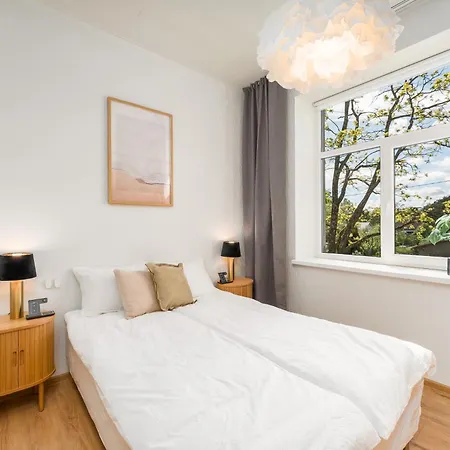 Freshly Renovated 24h Check In Available Free Parking And Parking For Campervan Available * Parnu