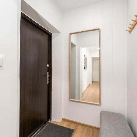 Freshly Renovated 24h Check In Available Free Parking And Parking For Campervan Available * Parnu